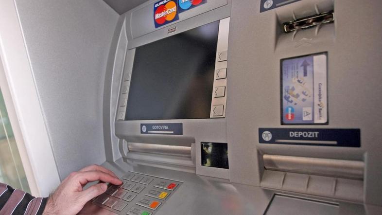 Nepričakovano, uporabniki Coinbase se pritožujejo zaradi neupravičenih bančnih stroškov